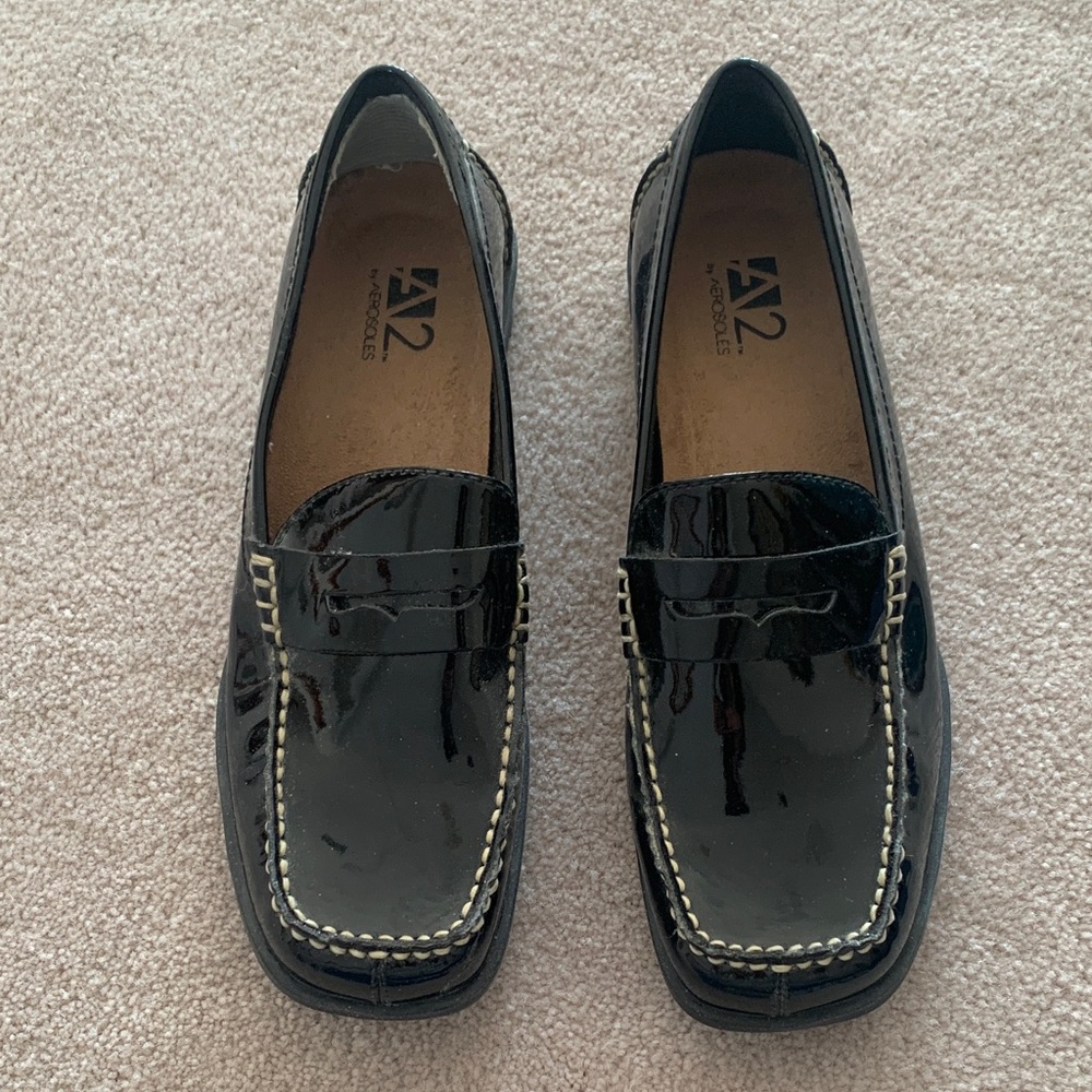 EUC A2 Aerosoles faux patent leather loafer